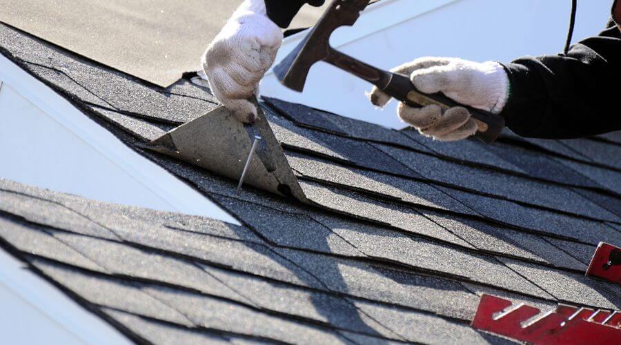 Professional gutter cleaning in Tustin, MI